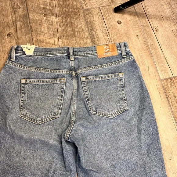 Free People We the Free Maggie Mid Rise Distressed Jeans - Picture 8 of 8